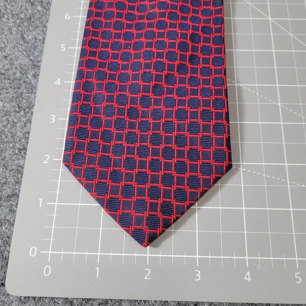 BROOKS BROTHERS Makers Necktie Mens Silk Made USA Red Blue Woven Net Pattern Tie - Picture 3 of 4